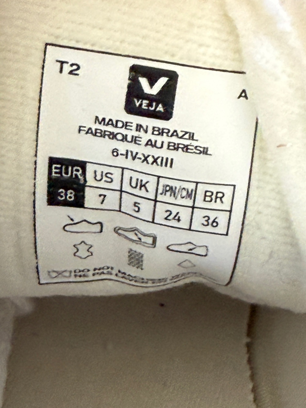 Brand New Never Been Worn Veja Campo Sneakers Size 7 - Picture 7 of 8
